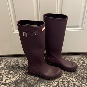 Dark purple women’s Hunter Rain boots
